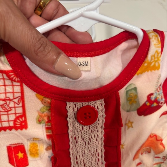 Vintage Christmas theme ruffled, bell bottom baby girl romper 0–3, 3–6 months - Picture 14 of 14